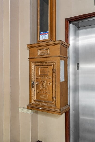 More Photos Of 610 Marshall St, Shreveport Office For Sale