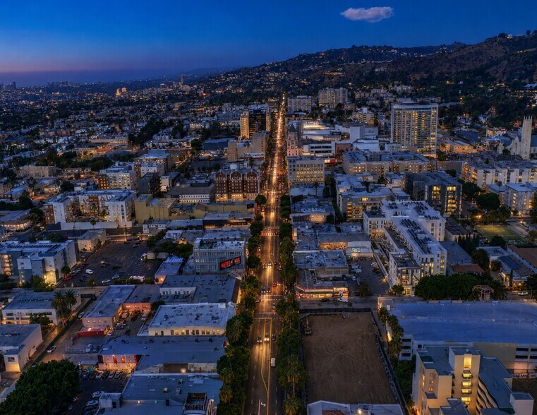 More Photos Of 6646 Hollywood Blvd, Hollywood Storefront Retail Office For Sale