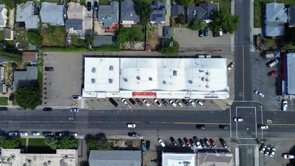 More Photos Of 1901-1939 Country Club Blvd, Stockton General Retail For Lease