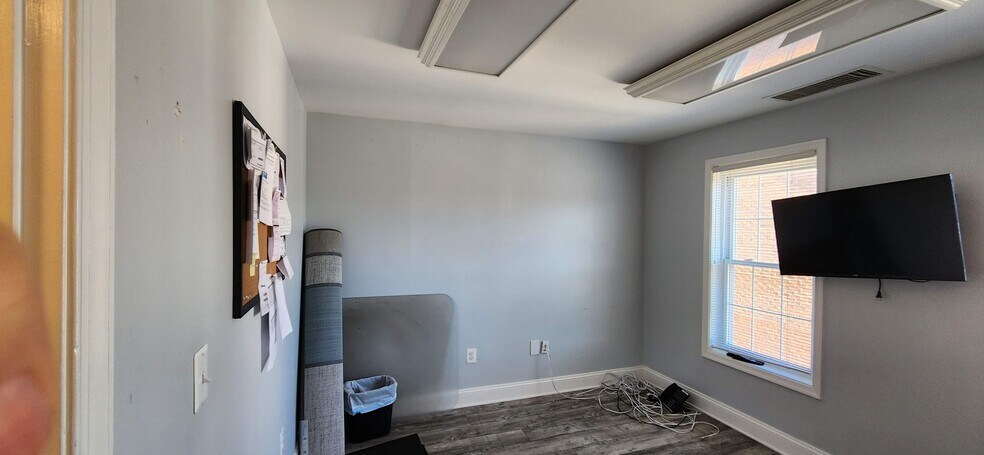 More Photos Of 10395 Democracy Ln, Fairfax Office For Sale