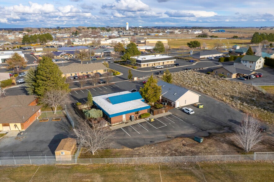 More Photos Of 1336 E Hunter Pl, Moses Lake Office For Sale