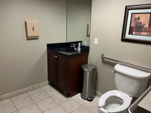 More Photos Of 440 W Centre Ave, Portage Office For Lease