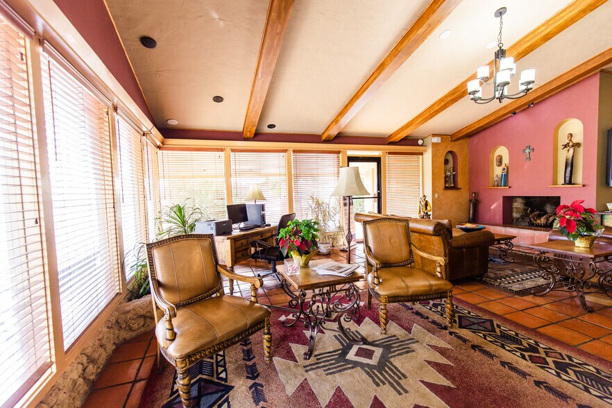 More Photos Of 1765 S Main St, Las Cruces Hotel For Sale