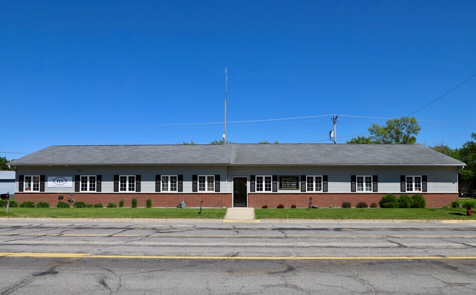 Primary Photo Of 112-118 S Main St, Medford Office For Sale