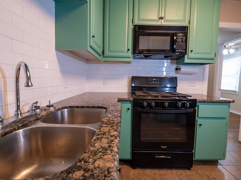 More Photos Of 1000 NE 19th St, Oklahoma City Multifamily For Sale