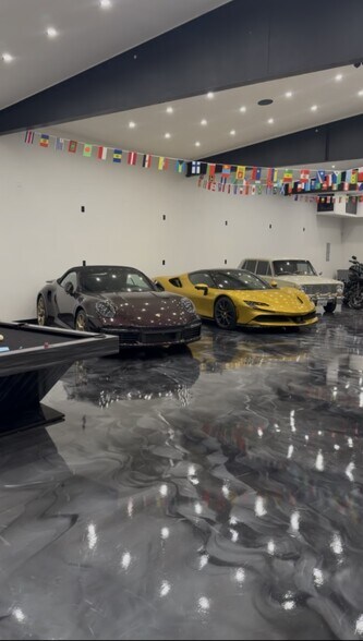 More Photos Of 3075 California St, Burbank Warehouse For Lease