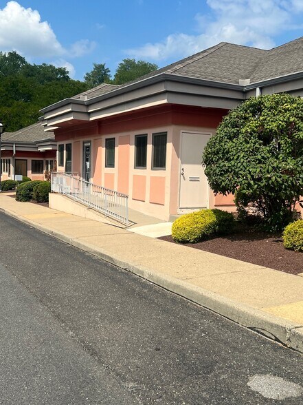 More Photos Of 501 Iron Bridge Rd, Freehold Medical For Sale