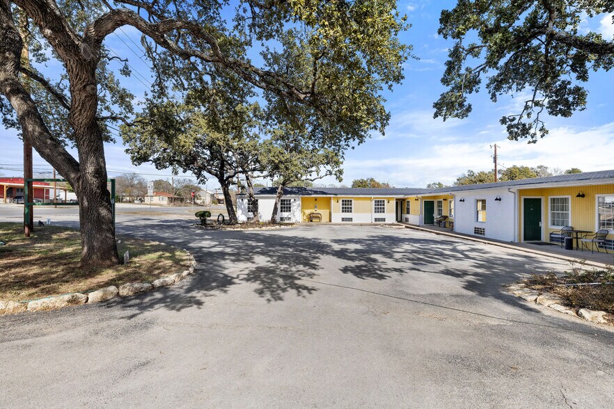 More Photos Of 1206 Main St, Blanco Hotel For Sale