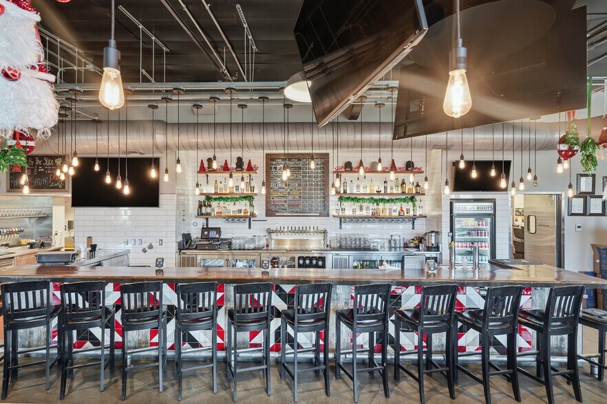 More Photos Of 706 E 23rd St, Lawrence Restaurant For Sale