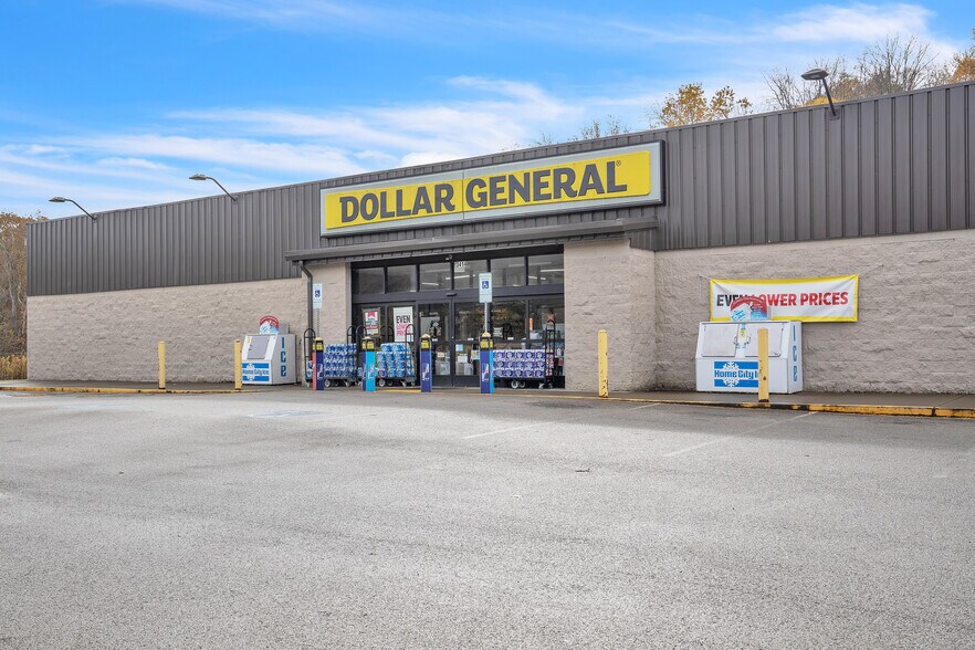 More Photos Of 3414 W Roy Furman Hwy, Waynesburg Freestanding For Sale