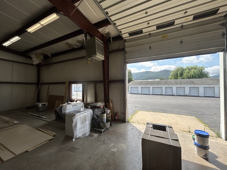 More Photos Of 205 Fleming St, Williamsport Self Storage For Lease