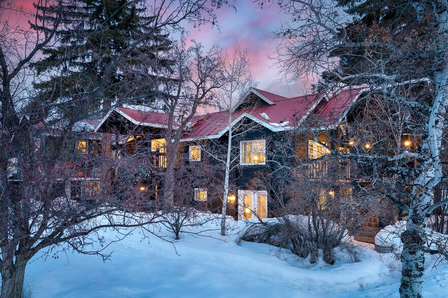More Photos Of 416 N 1st Ave, Hailey Specialty For Sale