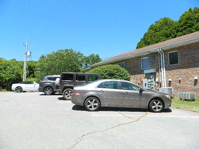 More Photos Of 1046 Terrace Dr, Marion Flex For Sale