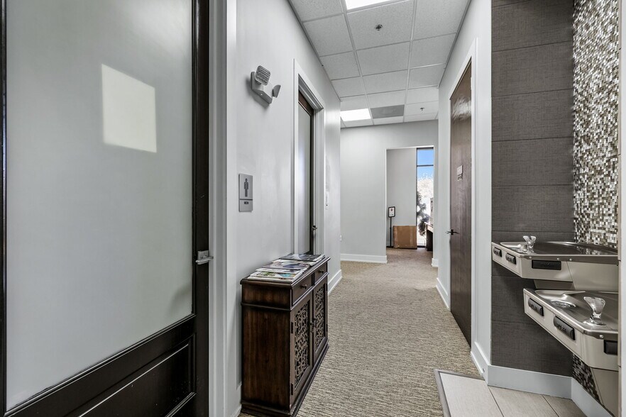 More Photos Of 151 Players Cir, Southlake Loft Creative Space For Lease