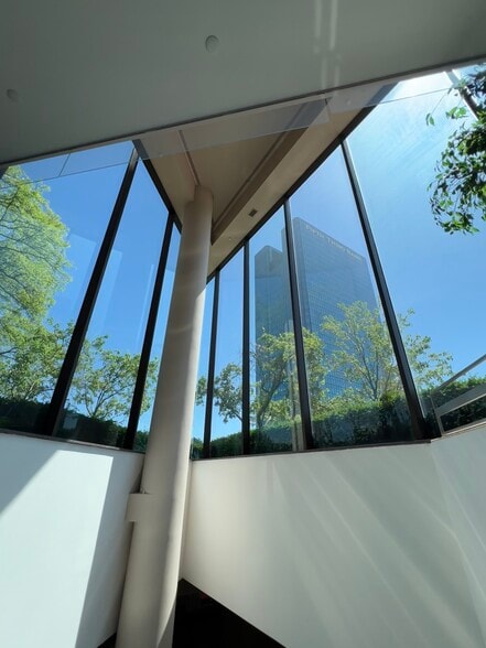 More Photos Of 433 N Summit St, Toledo Office For Lease