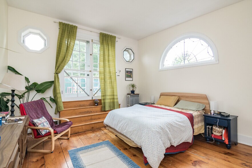 More Photos Of 81 Bridge St, Northampton Multifamily For Sale