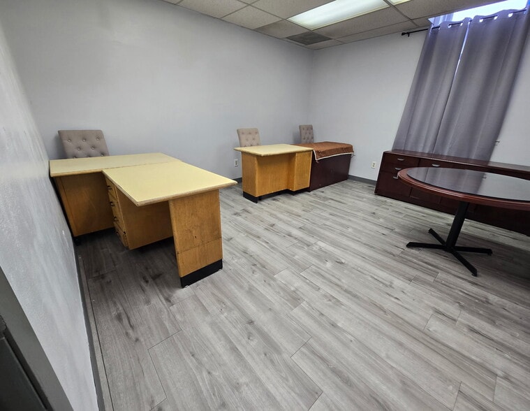 More Photos Of 204 E State St, Botkins Office For Lease