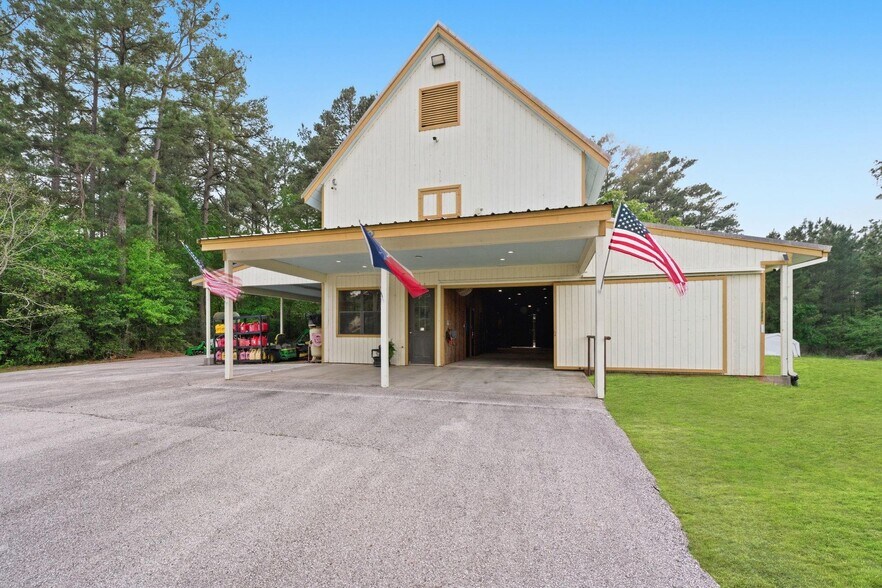 More Photos Of 43 Pool Rd, Richards Specialty For Sale