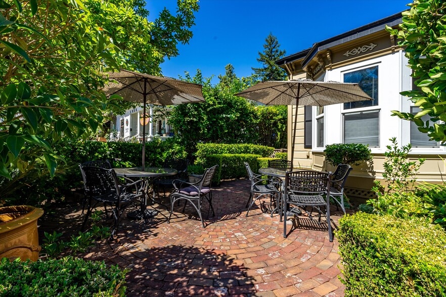 More Photos Of 1139 Lincoln Ave, Calistoga Hospitality For Sale