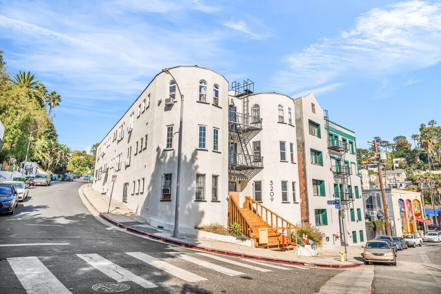 More Photos Of 3209 Descanso Dr, Los Angeles Apartments For Sale