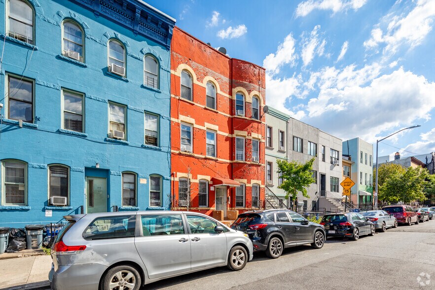 More Photos Of 142 Grove St, Brooklyn Apartments For Sale
