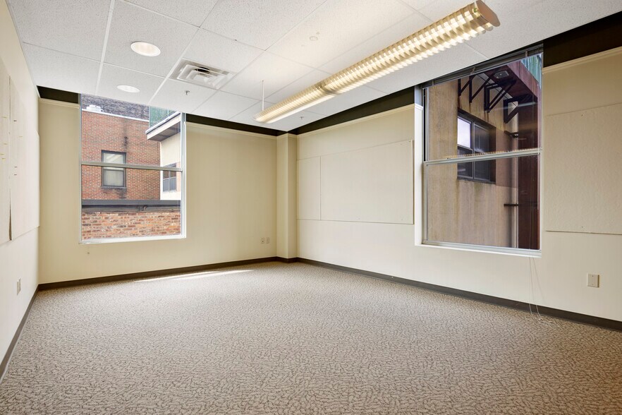 More Photos Of 50 Beaver St, Albany Office For Lease