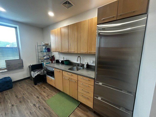 More Photos Of 7518 3rd Ave, Brooklyn Coworking Space