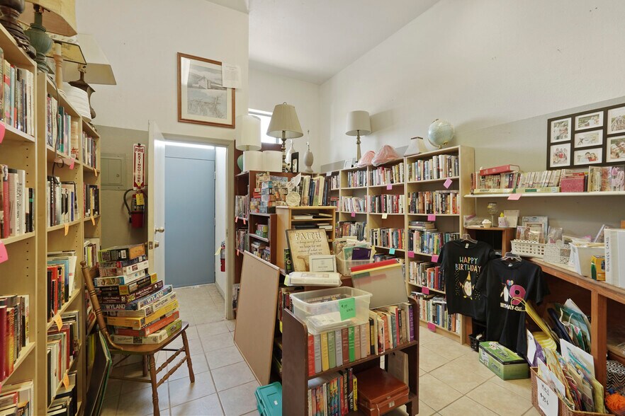 More Photos Of 2 N Main St, Lodi Storefront Retail Office For Sale