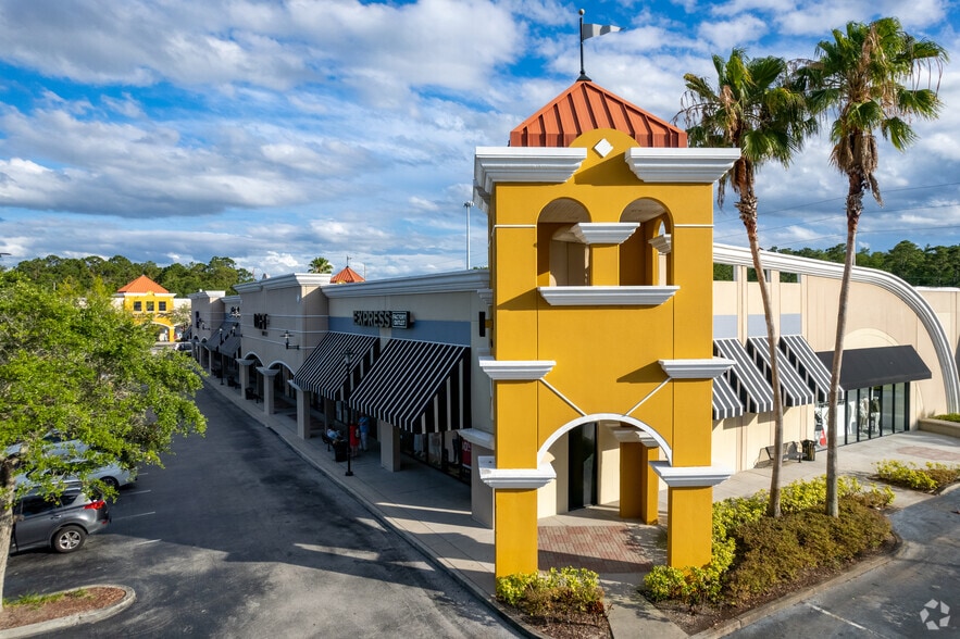 More Photos Of 15591 Vineland Rd, Orlando Unknown For Lease