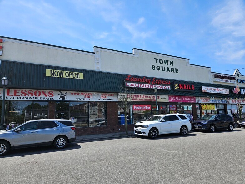 More Photos Of 3056-3068 Hempstead Tpke, Levittown General Retail For Lease