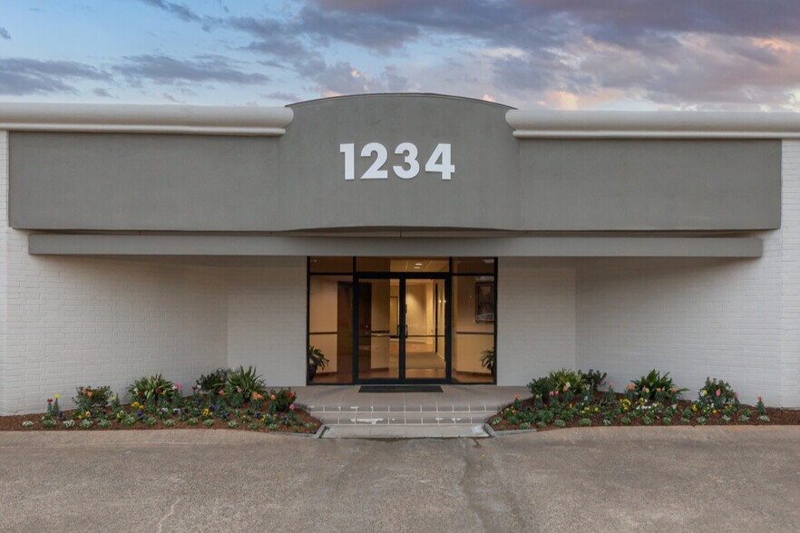 More Photos Of 1234 Bay Area Blvd, Houston Medical For Lease