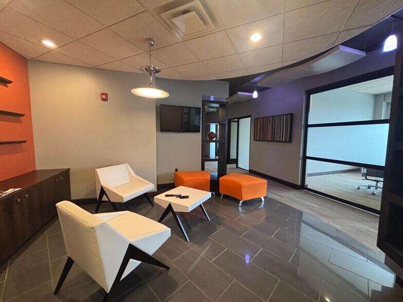 More Photos Of 8894 Stanford Blvd, Columbia Medical For Sale