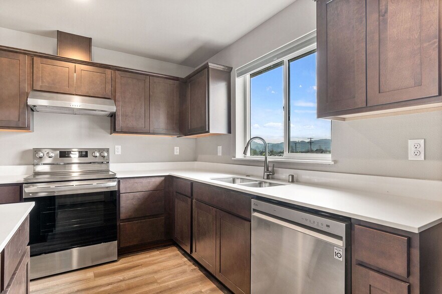 More Photos Of 303 E Broadway Ave, Montesano Apartments For Sale