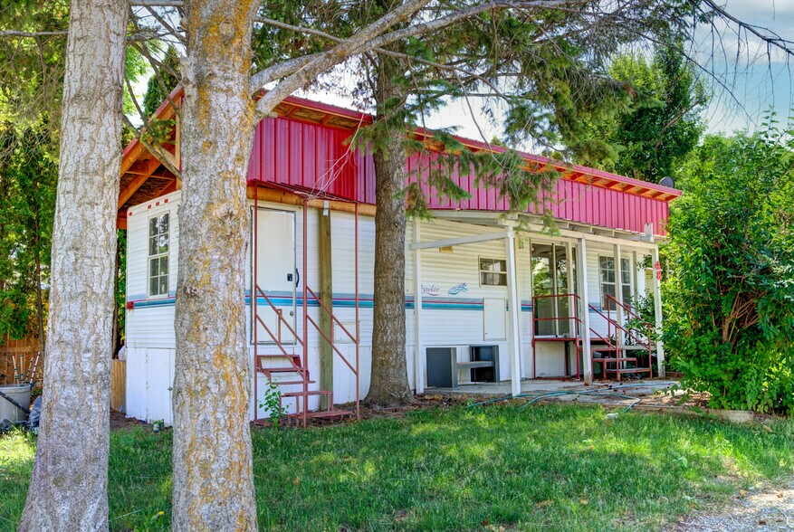More Photos Of 208 Kendall St, Riverside Manufactured Housing Mobile Home Park For Sale