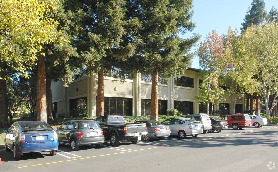 Primary Photo Of 2450 Bayshore Pky, Mountain View Unknown For Lease