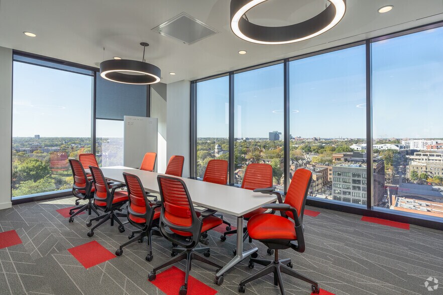 More Photos Of 711 N High St, Columbus Office Residential For Lease