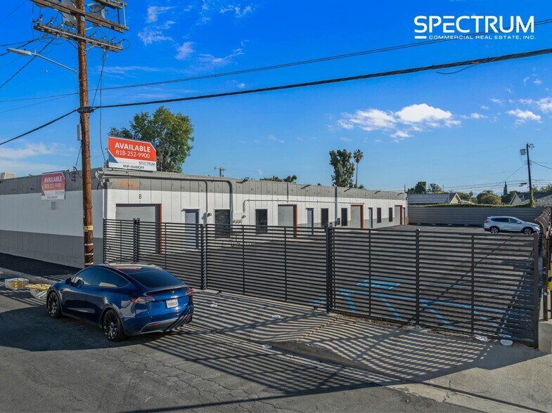 Primary Photo Of 7638 Deering Ave, Canoga Park Manufacturing For Sale