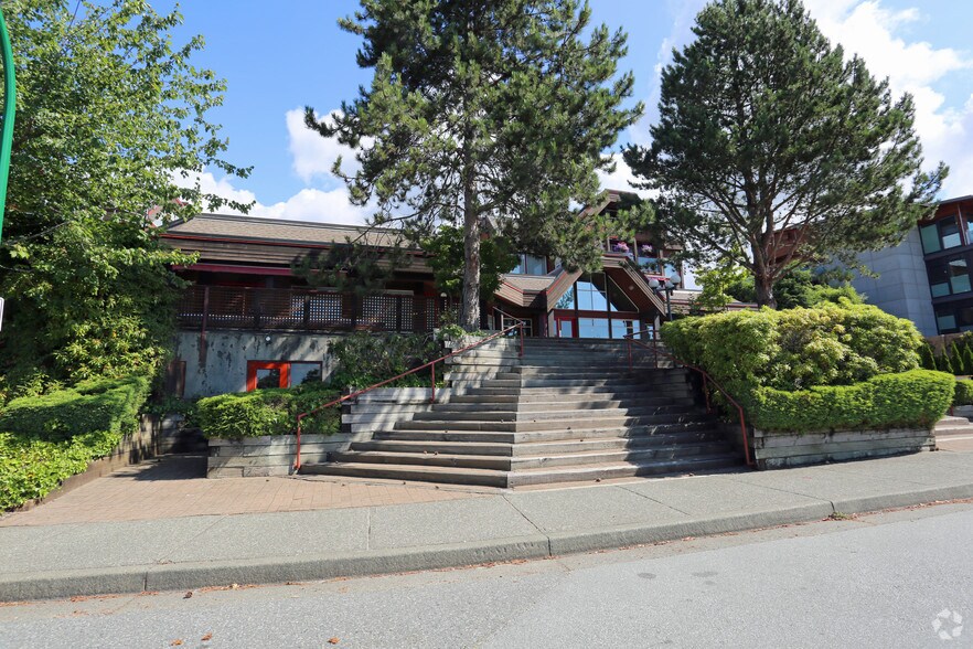 More Photos Of 3711-3763 Delbrook Ave, North Vancouver General Retail For Lease