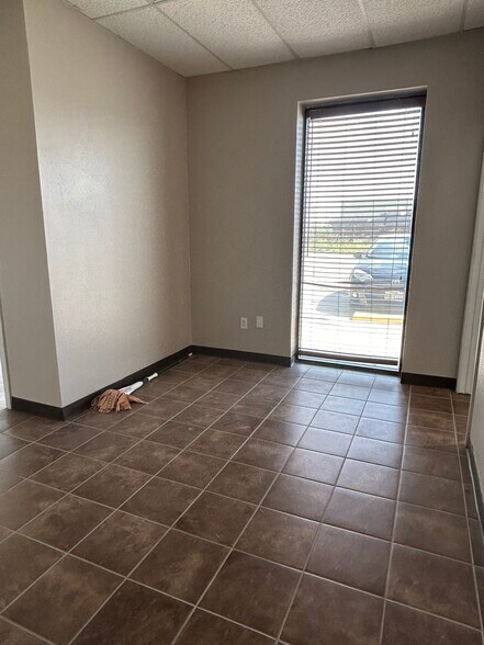 More Photos Of 12620 W County Road 133, Odessa Warehouse For Lease