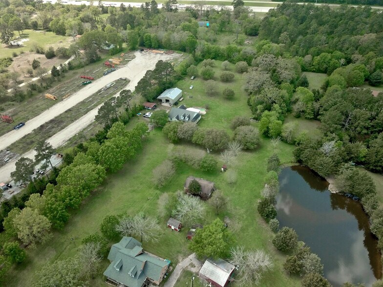 More Photos Of 18135 N Highway 75, Willis Specialty For Sale