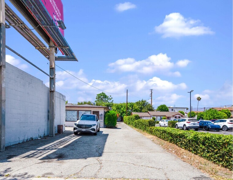 More Photos Of 1341-1343 E Las Tunas Dr, San Gabriel Storefront Retail Residential For Sale