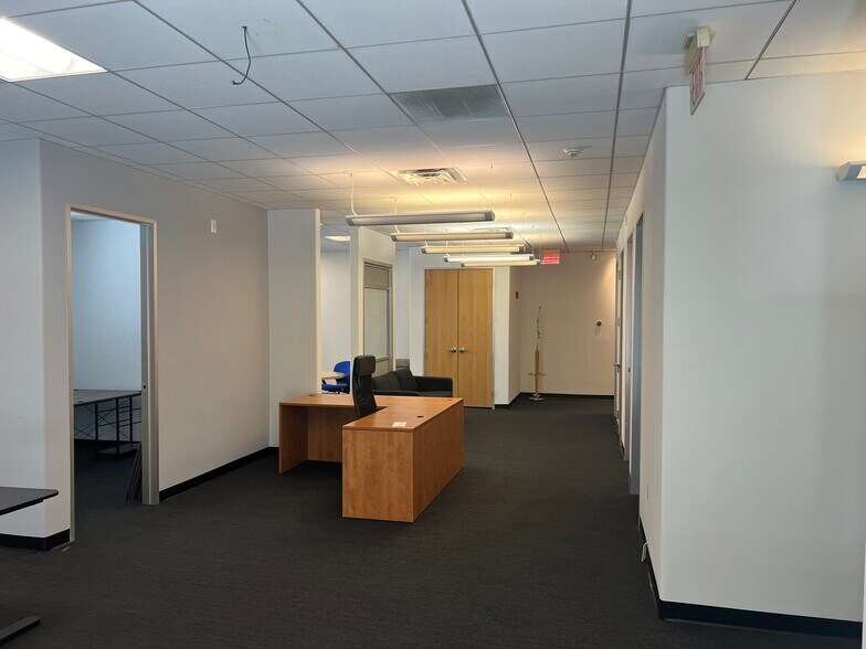 More Photos Of 730 E Elm St, Conshohocken Office For Lease