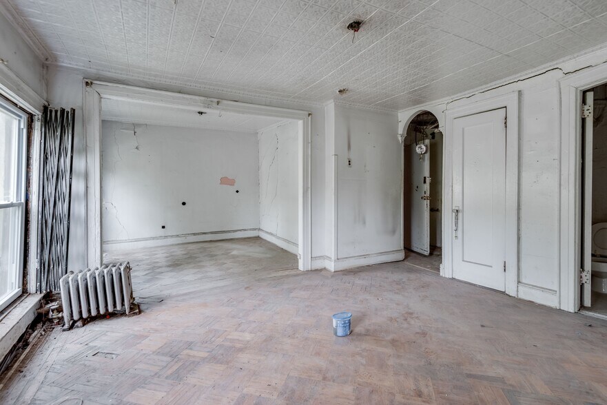 More Photos Of 122 Hoyt St, Brooklyn Multifamily For Sale