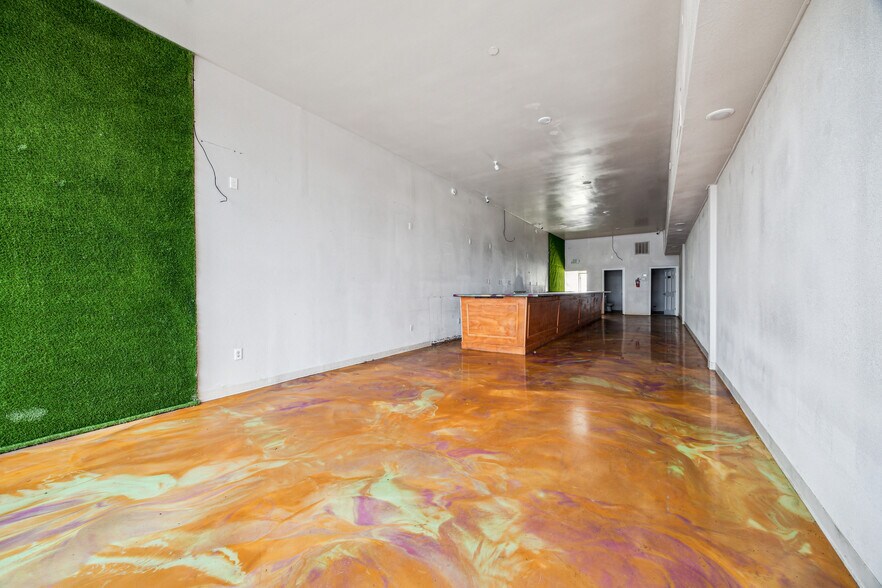 More Photos Of 3922-3936 Old Spanish Trl, Houston Unknown For Lease