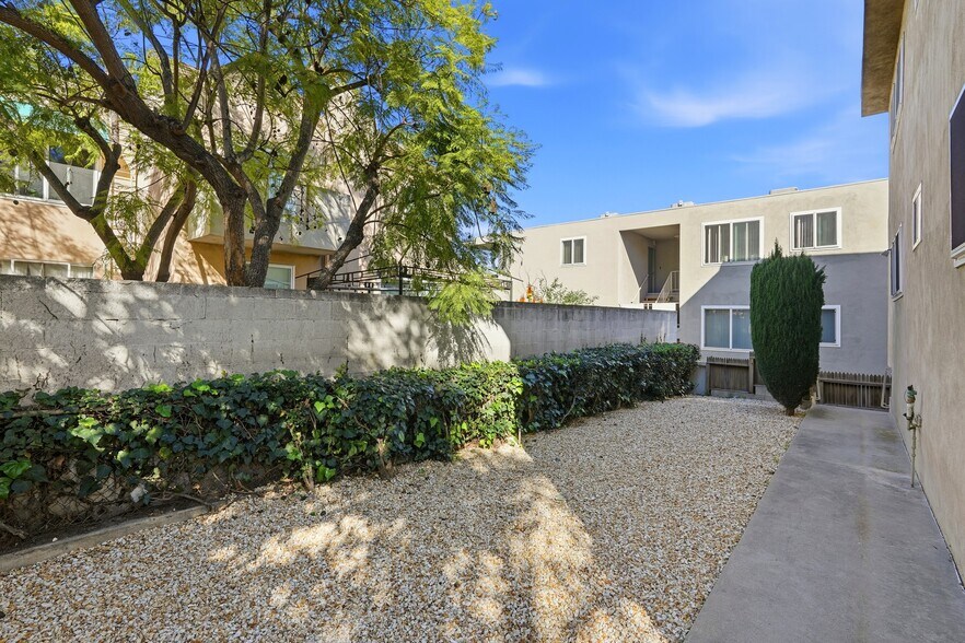 More Photos Of 425 E Tamarack Ave, Inglewood Apartments For Sale