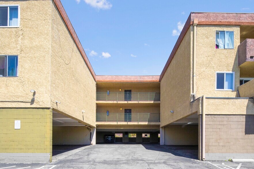 More Photos Of 13266 Foothill Blvd, Sylmar Apartments For Sale