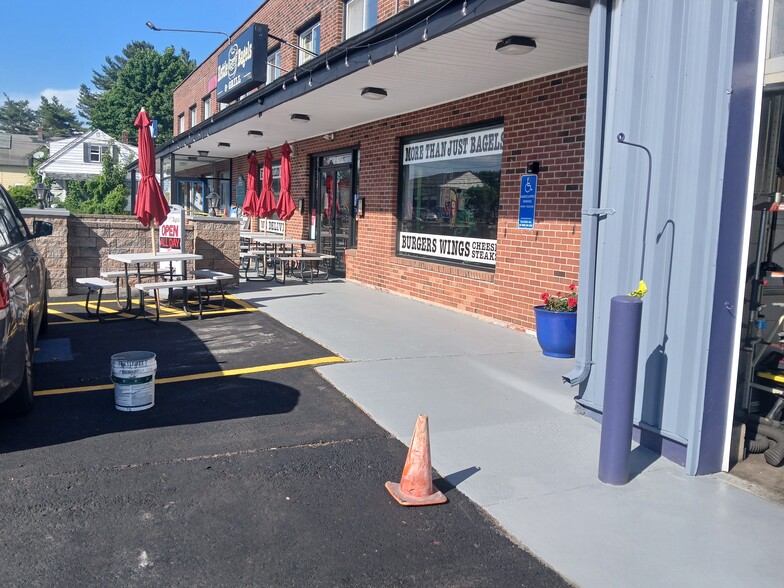 More Photos Of 1217 Queen St, Southington Unknown For Lease