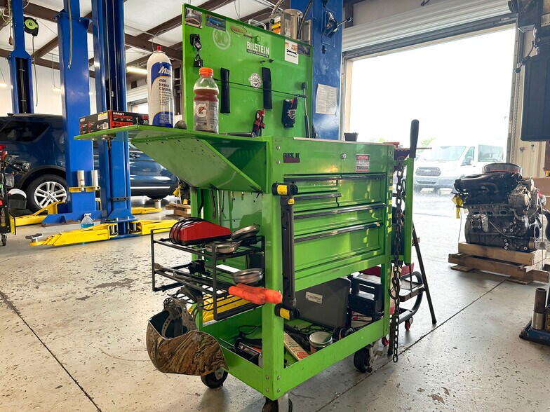 More Photos Of 875 N Cocoa Blvd, Cocoa Auto Dealership For Sale