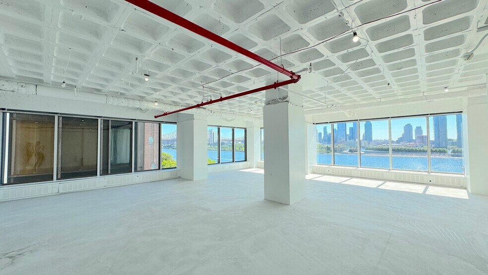 More Photos Of 866 United Nations Plz, New York Office For Lease