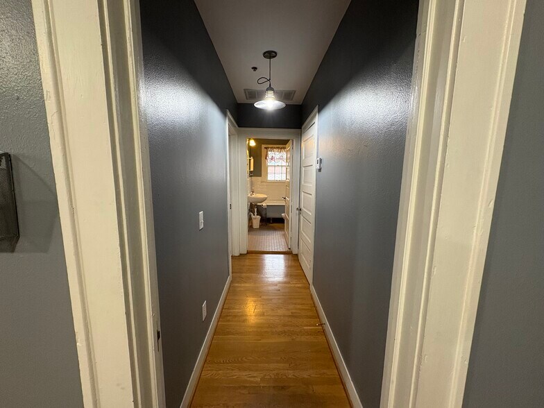 More Photos Of 106 S Church St, McKinney Loft Creative Space For Lease